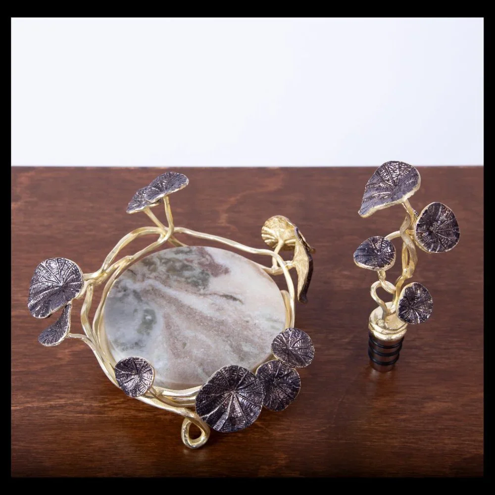 MICHAEL ARAM MONET’S GARDEN GOLDEN SUNSET WINE COASTER & STOPPER SET